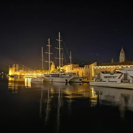 Apartamento Okrug Gornji - With Sea View Trogir